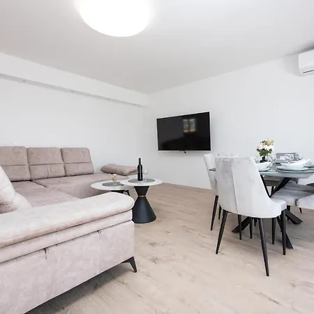 Apartmán Gorgeous In With House Sea View *