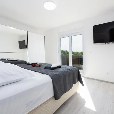 Gorgeous In With House Sea View *
